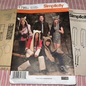 Simplicity 1795A Teen's, Men's & Women's Animal Hat Sewing Patterns S,M,L Uncut